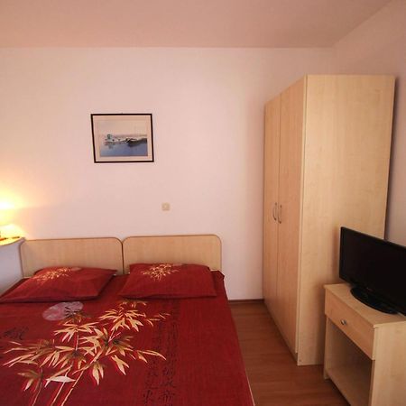 Apartments Ivka Omiš Zimmer foto