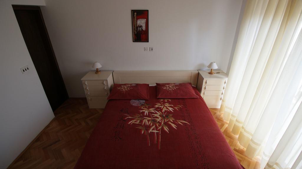 Apartments Ivka Omiš Exterior foto
